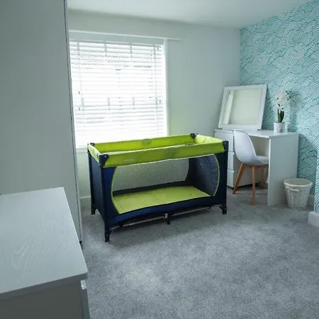 Ocean Queen בית נופש *